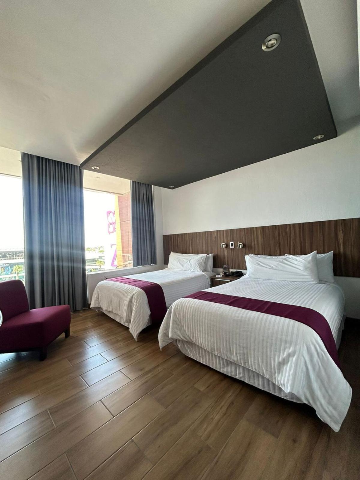 Zújmú Business Boutique Hotel