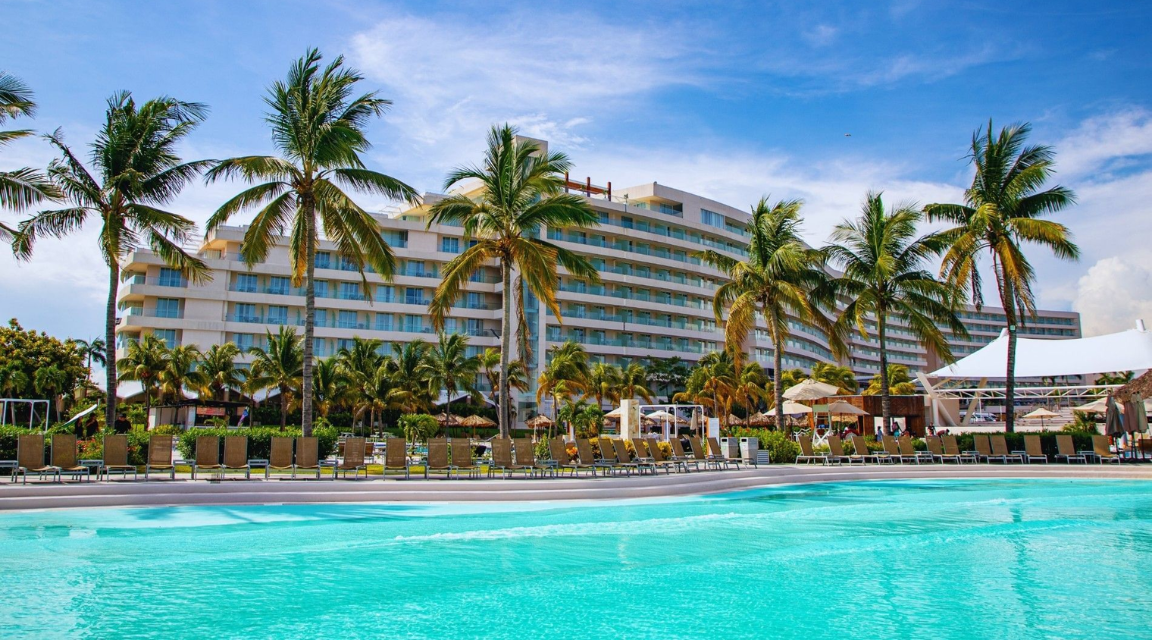 One Acapulco Diamante