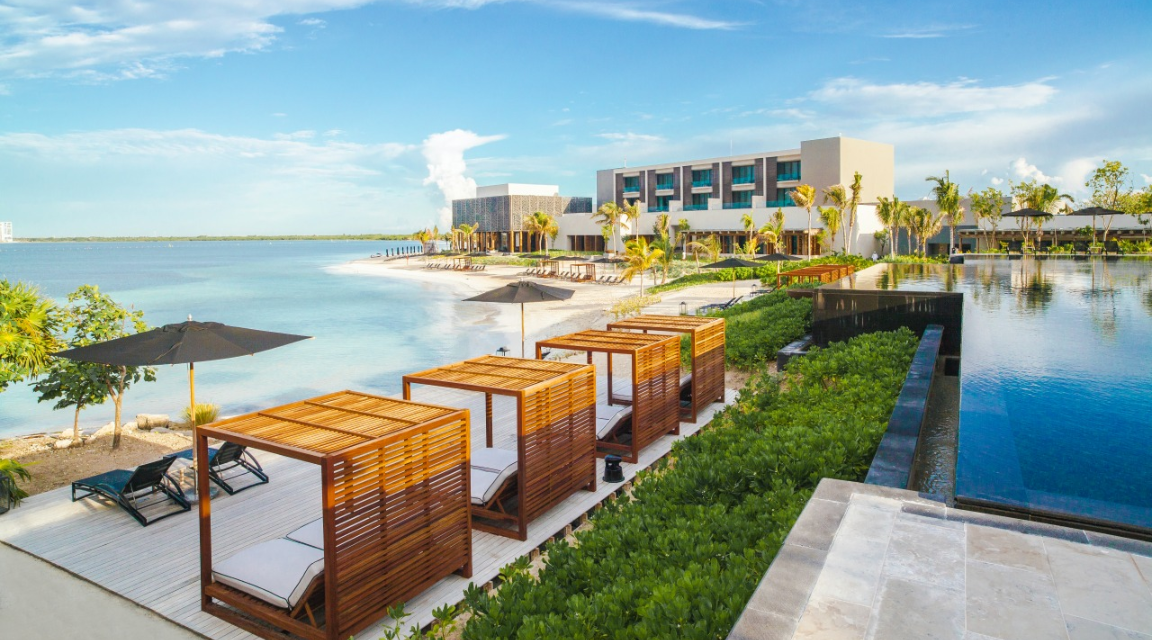NIZUC Resort & Spa